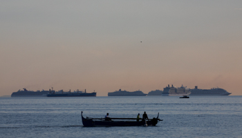 Cruise ships anchored in Manila Bay as crew are quarantined under COVID-19, Philippines, May 8 (Reuters/Eloisa Lopez)