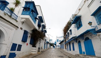 A street in the Tunisian tourist hotspot of Sidi Bou Said stands empty after the introduction of COVID-19 lockdown measures (Reuters/Zoubeir Souissi)
