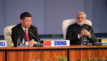 Chinese President Xi Jinping and Indian Prime Minister Narendra Modi at an event in 2018 (Reuters/Mike Hutchings)