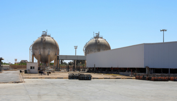Gas storage tanks in Zawiya oil refinery, west of Tripoli (Reuters/Ismail Zitouny)