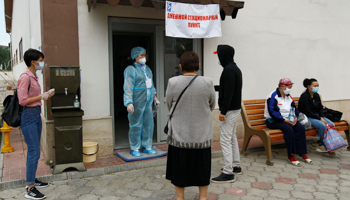 A makeshift COVID-19 treatment centre in Bishkek (Reuters/Vladimir Pirogov)