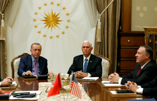 US Vice President Mike Pence (centre) and Secretary of State Mike Pompeo (right) meet President Recep Tayyip Erdogan in the presidential palace, Ankara, October 17, 2019 (Reuters/Huseyin Aldemir)