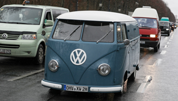 VW bus parade against a driving ban on diesel vehicles in Berlin, March 2019 (Felipe Trueba/EPA-EFE/Shutterstock)