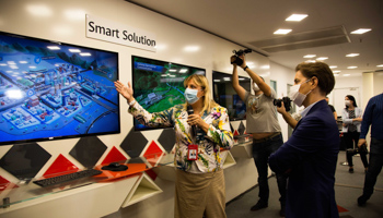 Serbian Prime Minister Ana Brnabic (R) tours Huawei's new Innovations and Development Center in Belgrade, Serbia, September 14 (Chine Nouvelle/SIPA/Shutterstock)