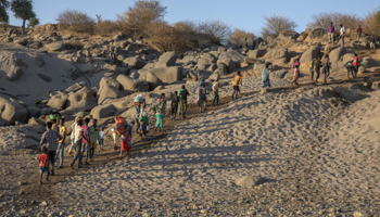 Refugees from Western Tigray cross the border into Sudan, December 2, 2020 (Nariman El-Mofty/AP/Shutterstock)
