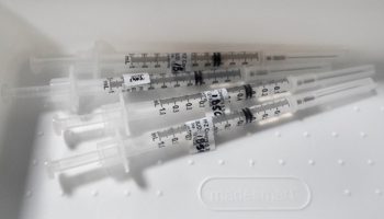 Doses of the Pfizer-BioNTech COVID-19 vaccine in a Miami hospital, United States (Wilfredo Lee/AP/Shutterstock)