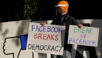 Public protests against Facebook in the United States, December 2020 (Jeff Chiu/AP/Shutterstock)