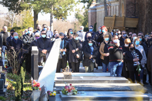 Funeral of former Zagreb Mayor Milan Bandic, attended by many dignitaries and citizens despite official limit of 25, Mirogoj cemetery, Zagreb, March 3 (Goran Jakus/Shutterstock)