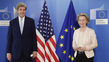 United States Special Presidential Envoy for Climate John Kerry, and European Commission President Ursula von der Leyen (Olivier Hoslet/AP/Shutterstock)