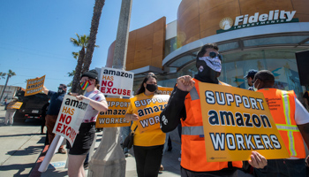 Amazon workers protesting outside of Fidelity Investments in Santa Monica, 24 May (Mel Melcon/Los Angeles Times/Shutterstock)