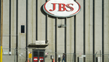 JBS meatpacking plant in Greeley, United States (David Zalubowski/AP/Shutterstock)