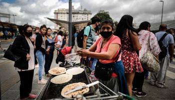 Street vendors in Buenos Aires (Juan Ignacio Roncoroni/EPA-EFE/Shutterstock)