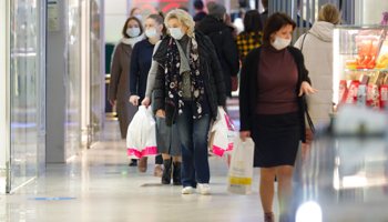 Russians wearing face masks at a Moscow shopping mall, October (Xinhua/Shutterstock)