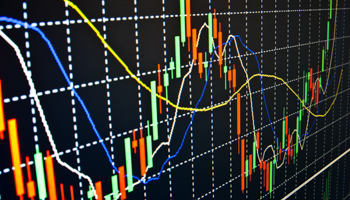 Financial data graph at stock exchange (Shutterstock / BEST-BACKGROUNDS)