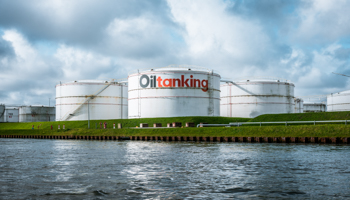 German Oiltanking’s storage tanks at the Port of Amsterdam (Shutterstock / Nieuwland Photogr)