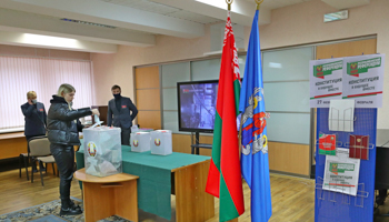 Voting in Belarus's constitutional referendum (Chine Nouvelle/SIPA/Shutterstock)