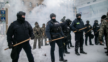 Police prepare to clear protesters from Ottawa streets, February 19 (Amru Salahuddien/EPA-EFE/Shutterstock)