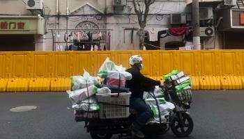 Shanghai lockdown deliveries (Chen Si/AP/Shutterstock)