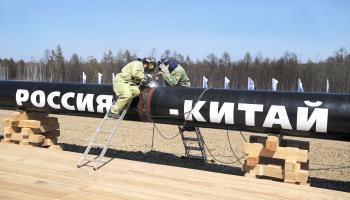 Work on a Russia-China oil pipeline (Sovfoto/Universal Images Group/Shutterstock)