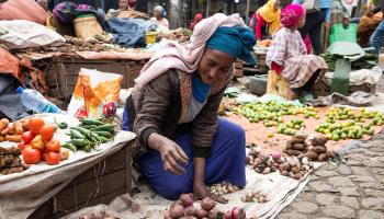 Consumers complain of rising prices of basic commodities in Shola market, Addis Ababa, September 9 (Xinhua/Shutterstock)