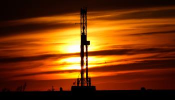 Oil drilling rig, US (Sue Ogrocki/AP/Shutterstock)