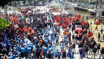 Workers gathering in Jakarta on January 14 to demonstrate against the emergency regulation on job creation (Bagus Indahono/EPA-EFE/Shutterstock)
