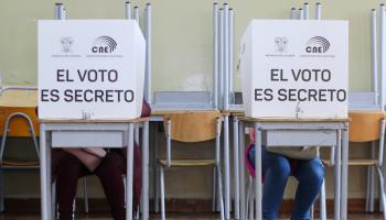 Ecuadoran voters cast their ballots. Quito, February 5, 2023 (Rafael Rodriguez/NurPhoto/Shutterstock)