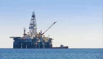 Offshore gas and oil rig (Shutterstock)