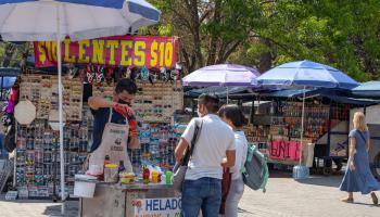 Street vendors in Mexico City (Shutterstock)