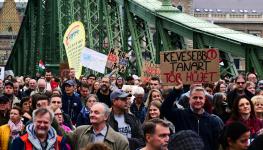 Teachers demonstrating for fair wages and a modern education system, Budapest, October 23, 2022 (Shutterstock)