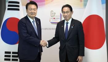 South Korean President Yoon Suk-yeol and Japanese Prime Minister Fumio Kishida. (POOL/ZUMA Press Wire/Shutterstock)