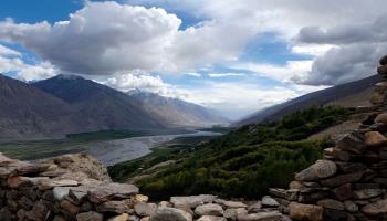 A border area between Afghanistan and Tajikistan (snapshot-photography/H Hagedorn/Shutterstock)
