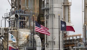 A Valero oil refinery in Texas. (imageBROKER/Shutterstock)