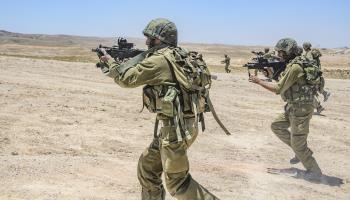 Israeli military training exercise (Shutterstock/Alex Lerner)