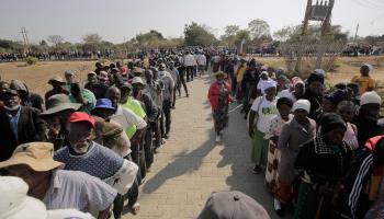 Zimbabweans queue to vote in Harare after multiple polling stations failed to open, August 23, 2023 (Aaron Ufumeli/EPA-EFE/Shutterstock)