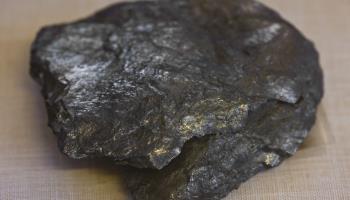 Graphite mineral (Nielsdk/imageBROKER/Shutterstock)