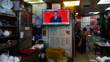  Local broadcast on ex-Premier Li Keqiang's death (Daniel Ceng Shou-Yi/ZUMA Press Wire/Shutterstock)
