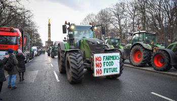 Farmers and truckers protesting in Berlin against subsidy cuts (Shutterstock)