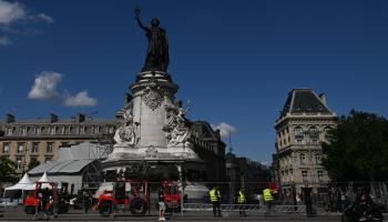 Daily life in Paris (Artur Widak/NurPhoto/Shutterstock)